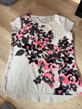 New York & Company  Top with Pink & Black Floral Print Summer blouse